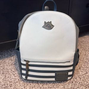 Meeko Loungefly  pocahontas backpack
